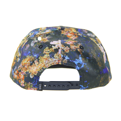100% Polyester 7 Panel Snapback Custom Camp Hut mit Leder Patch Logo auf der Vorderseite