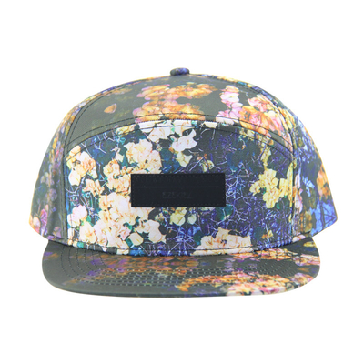 100% Polyester 7 Panel Snapback Custom Camp Hut mit Leder Patch Logo auf der Vorderseite